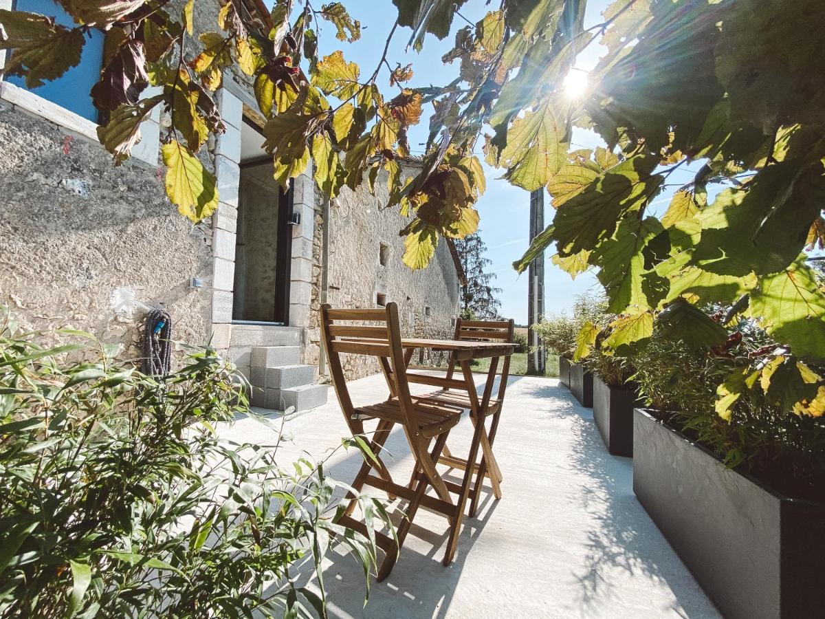 La Parenthese, Joli Studio Avec Terrasse Valeuil Buitenkant foto